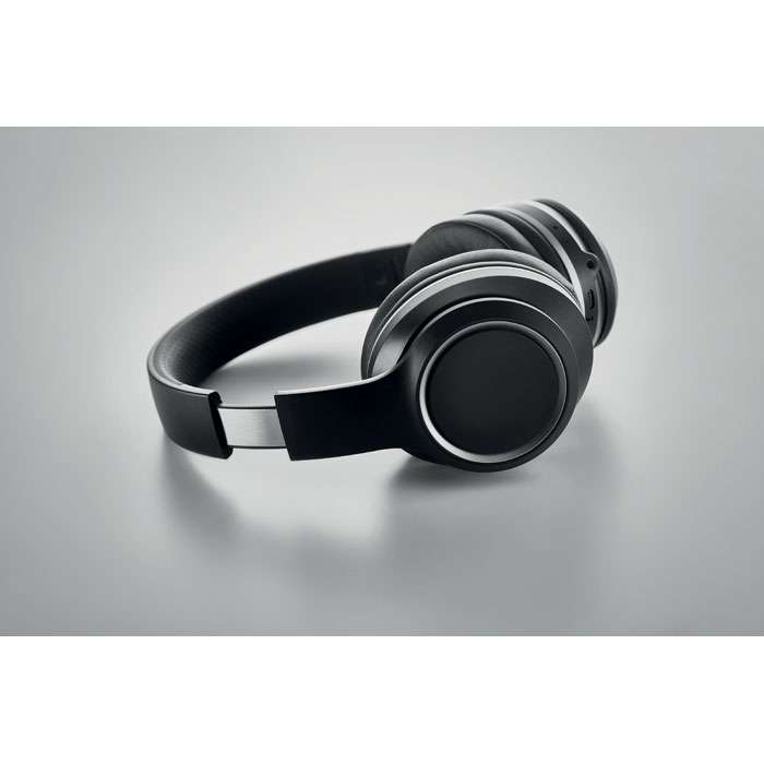Noise cancelling Wireless Headphones