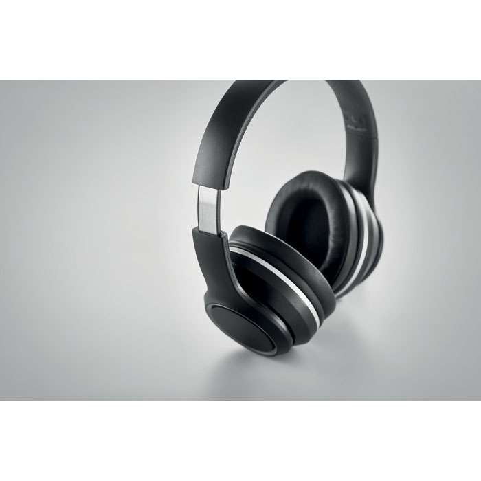 Noise cancelling Wireless Headphones