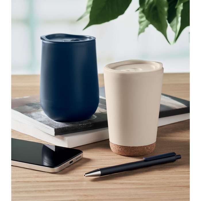 Double wall mug in PP