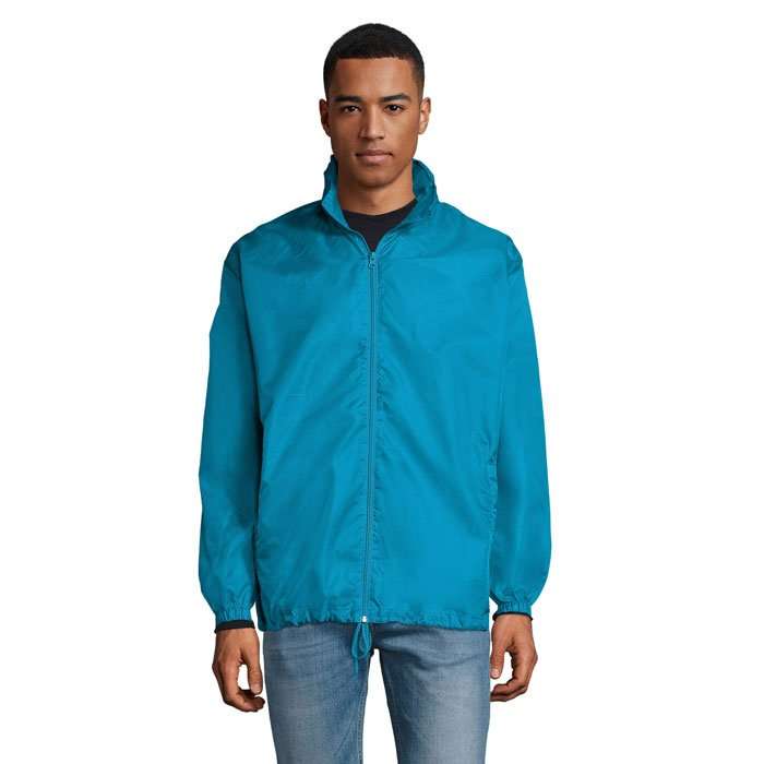 water repellent windbreaker