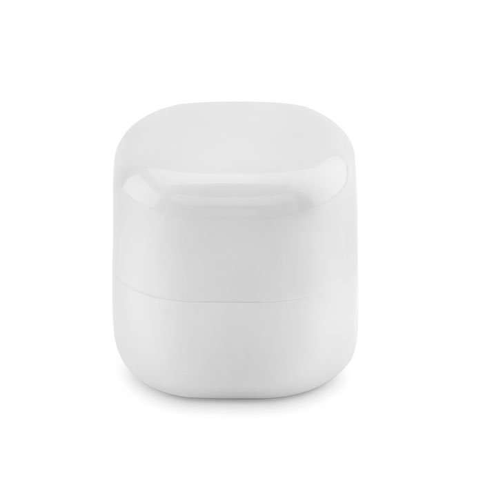 Ball shaped lip balm SPF10